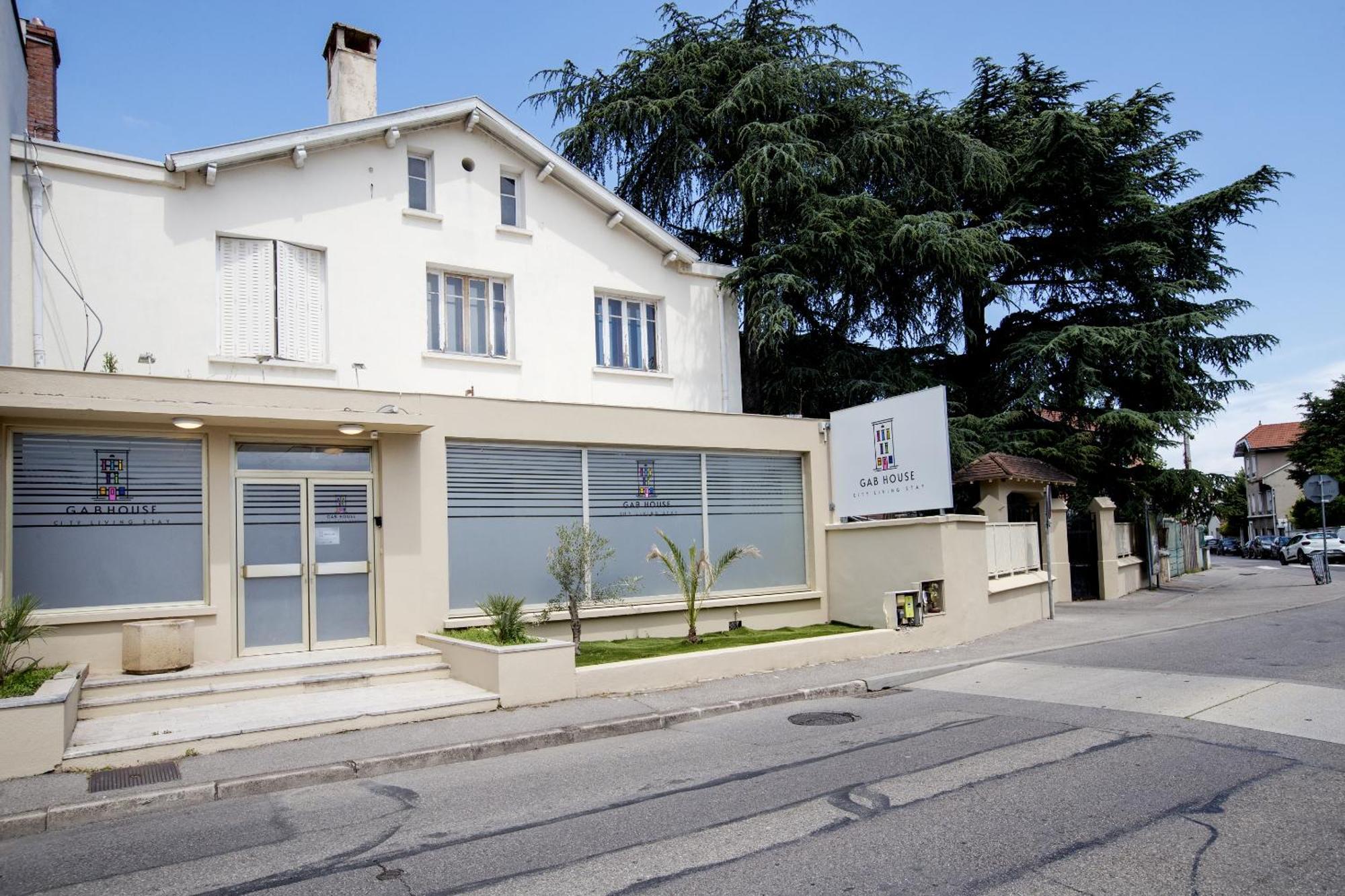 Gab House Hotel Bron Buitenkant foto